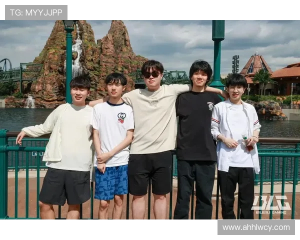 BLG战队在CSGO赛事中的耐力表现分析与战术探讨 BLG战队在CSGO赛事中的耐力表现分析与战术探讨
