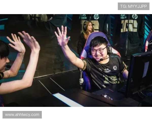 RNG在大师赛积分榜上以56分稳居第一位置展现强劲实力 RNG在大师赛积分榜上以56分稳居第一位置展现强劲实力