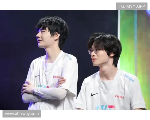 V5战队的蜕变与重生:从挑战者到巅峰的转型之旅 V5战队的蜕变与重生:从挑战者到巅峰的转型之旅