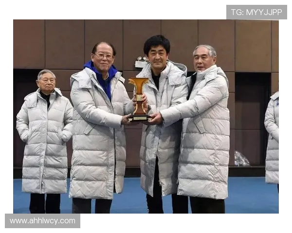 上海网球队的灵活性分析与提升策略探讨 上海网球队的灵活性分析与提升策略探讨