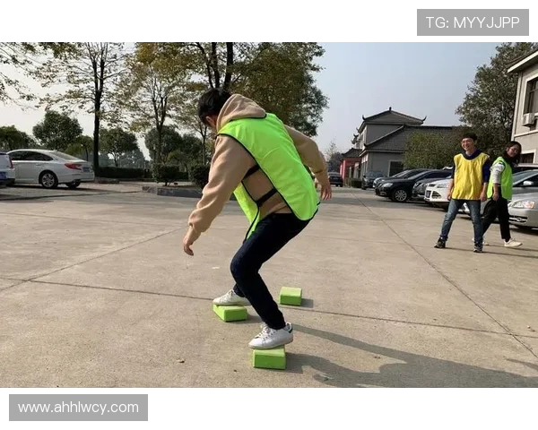 广州滑板队防守策略解析与热点话题探讨 广州滑板队防守策略解析与热点话题探讨