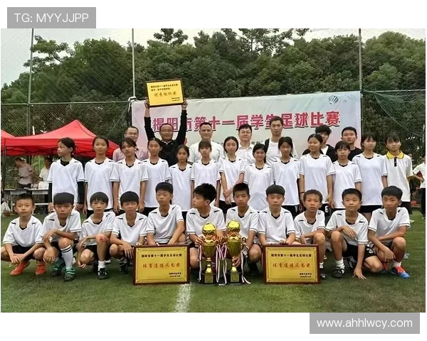 武汉足球队与成都足球队速度对决赛后分析与战术探讨 武汉足球队与成都足球队速度对决赛后分析与战术探讨