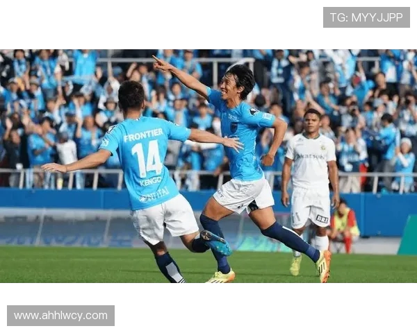 日职联精彩对决横滨水手全力争胜展现足球魅力与团队精神
