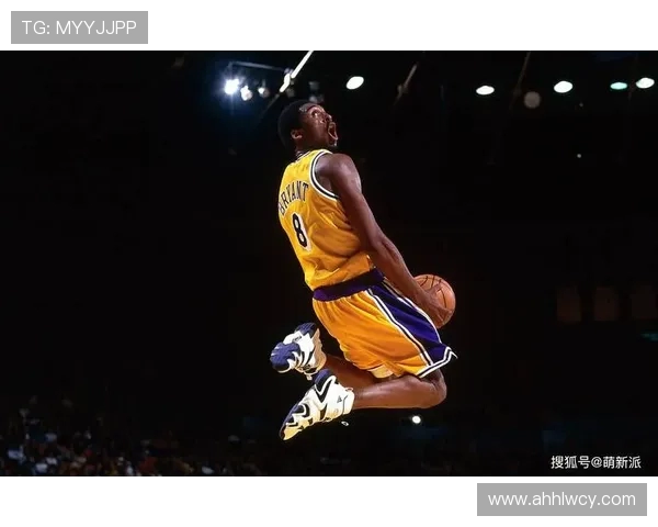 科比布莱恩特传奇生涯回顾与影响力分析:篮球之神的辉煌岁月 科比布莱恩特传奇生涯回顾与影响力分析:篮球之神的辉煌岁月