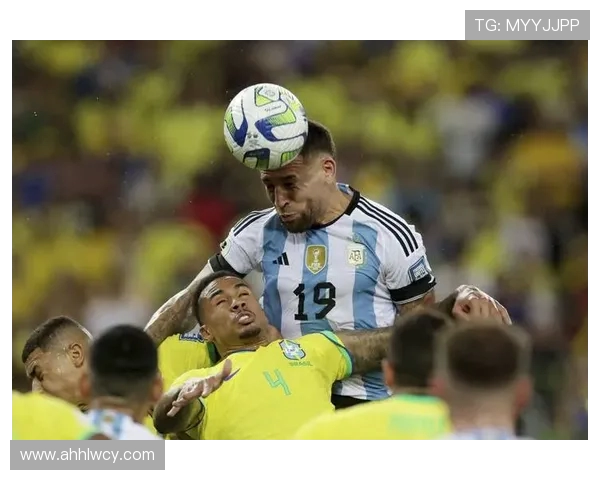 莱昂与阿苏尔的激烈对决展现足球魅力与团队精神的巅峰较量 莱昂与阿苏尔的激烈对决展现足球魅力与团队精神的巅峰较量