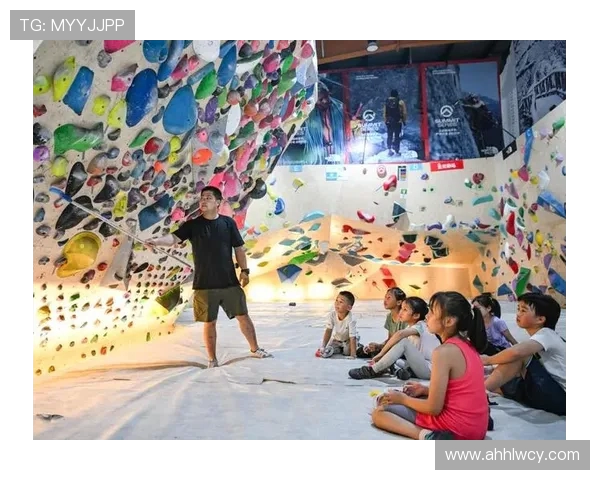 成都攀岩队整体压制现象解析及其对攀岩热点的影响